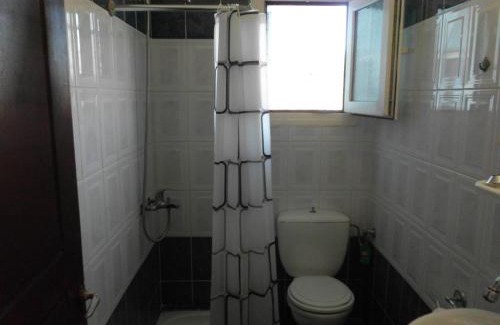 Doukades Apartment | Comfortable Stay at Tom's House with Hot Tub & Pet-Friendly