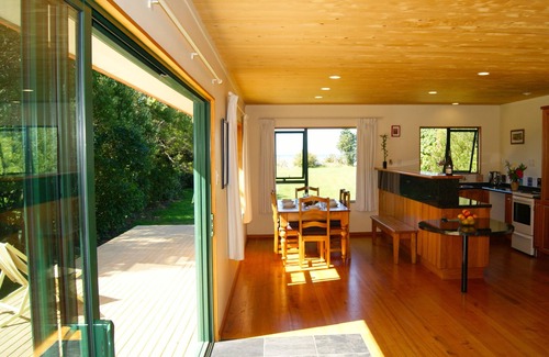 Pakawau Cottage | Family-Friendly Getaway at Tomatea Rua, Pakawau Beach