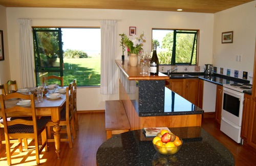 Pakawau Cottage | Family-Friendly Getaway at Tomatea Rua, Pakawau Beach