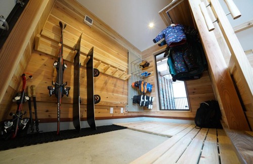 Madarao Mountain Resort Ski Chalet | Relax at Tombi Lodge with Hot Tub & Family-Friendly Vibes