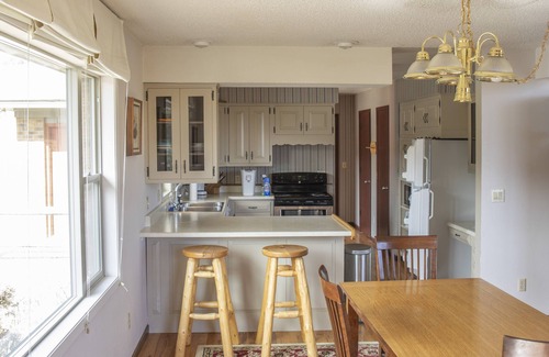 Buena Vista House | Experience Tomcat Ranch: 313-Acre Mountain Retreat