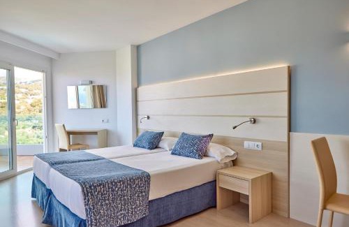 Portals Nous Hotel | Relax at Tomir Portals Suites - Adults Only with Ocean Views