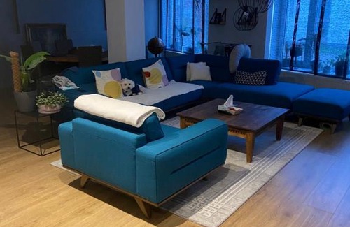 Boom Villa | Welcome to Tomorrowland Guesthouse: Family-Friendly Retreat