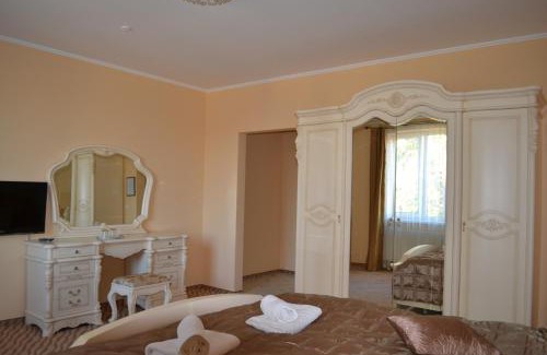 Mukachevo Hotel | Budget-Friendly Stay at Tonal with Breakfast Included