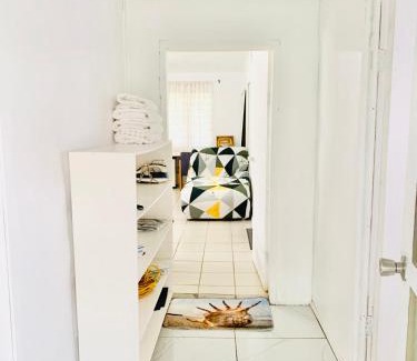 Nuku'alofa House | Relax at Tonga Cottage: Family-Friendly Triple Room Stay