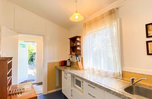 National Park Village Bed & Breakfast | Outstanding Tongariro Crossing Lodge - Guest Rated 9.8/10
