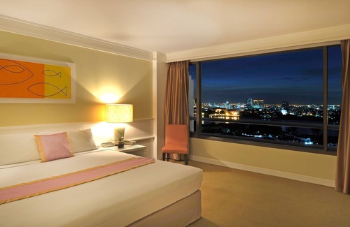 Bang Kho Laem Hotel | Experience Comfort at Tongtara Riverview Hotel, 4-Star Stay