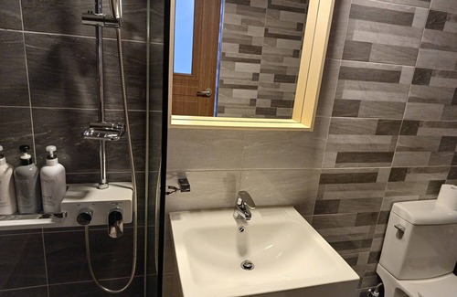Tongyeong Hotel | Cozy Tongyeong Bridge Hotel: Family-Friendly & Accessible Stay