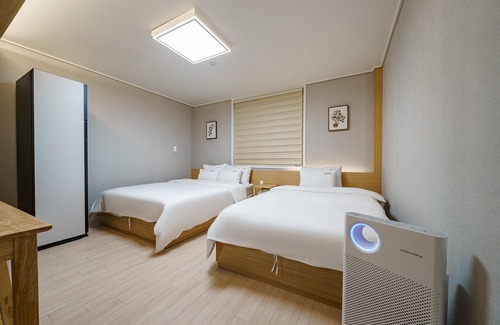 Chungmu Hotel | Eco-Friendly Tongyeong Hotel Chosun with Breakfast & Kitchen