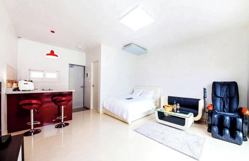 Tongyeong House | Eco-Friendly Retreat at Tongyeong Hue Spa Pension