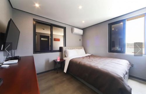 Chungmu Hotel | Family-Friendly Retreat at Tongyeong Mu: Rated 8/10