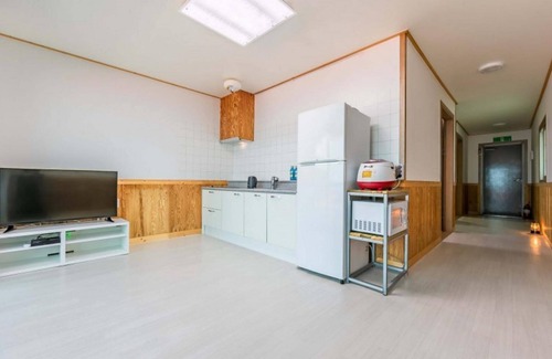 Tongyeong House | Eco-Friendly Comfort at Tongyeong Saryangdo Don Quixote Pension