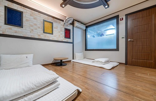 Tongyeong Hotel | Eco-Friendly Comfort at Tongyeong W with Breakfast Included