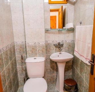 Melnik House | Top-Rated Family Stay at Toni's Guest House with Kitchen