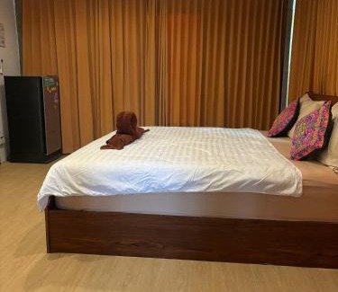 Ko Lanta Old Town House | Pet-Friendly Tonmai Suites with Oceanfront Views