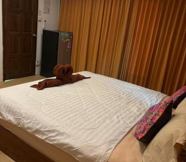 Ko Lanta Old Town House | Pet-Friendly Tonmai Suites with Oceanfront Views