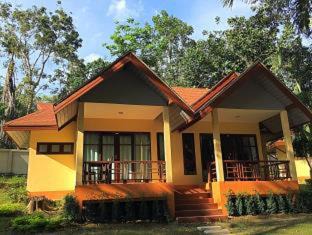 Krabi Resort | Discover Tonsai Bay Resort: Family-Friendly Getaway Awaits