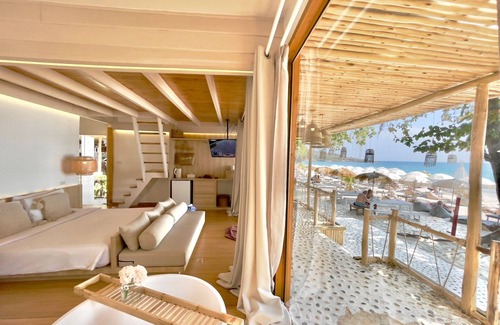 Rayong Hotel | Scenic Tonsak Resort: Ocean Views & Family-Friendly Dining