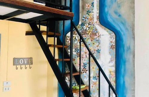 Nong Nam Daeng Resort | Elegant TonSilp Art Home with Oceanfront Pool & Dining