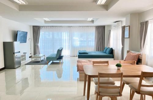 Phuket Apartment | TONY Central Stay
