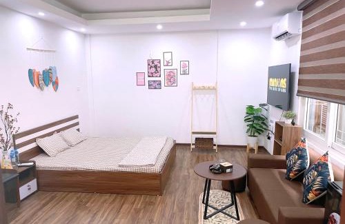 Long Bien House | Cozy Stay at Tony's Homestay: Spa & Family-Friendly Amenities