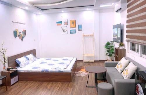 Long Bien House | Cozy Stay at Tony's Homestay: Spa & Family-Friendly Amenities