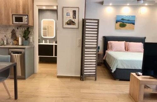 Athens Apartment | Discover Tony's Suite: Child-Friendly & Perfectly Rated 10/10