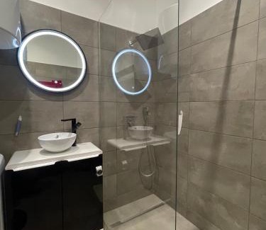 Illkirch-Graffenstaden Apartment | Exceptional Stay at Tonya Flowers with Child-Friendly Amenities