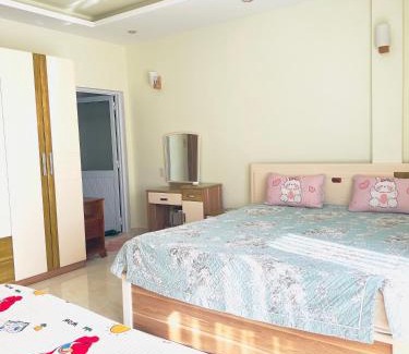 Hue House | Family-Friendly Retreat at Tonys House Awaits You