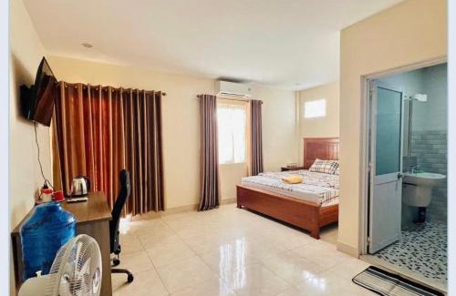 Hue House | Family-Friendly Retreat at Tonys House Awaits You