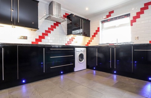 St. Tudy House | Family-Friendly Retreat with Garden in St Tudy - 10/10 Rated