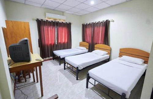 Mueang Kao House | Cozy Toon Guesthouse: Family-Friendly with Breakfast Included