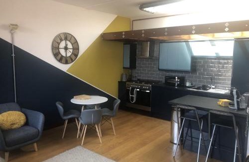 Ipswich Apartment | Toothbrush Apartments - Central Ipswich Awaits Your Stay