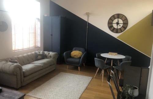 Ipswich Apartment | Toothbrush Apartments - Central Ipswich Awaits Your Stay