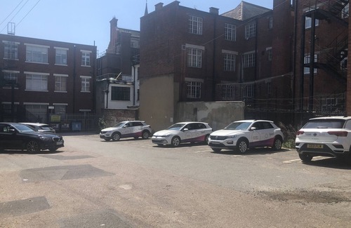 Ipswich Apartment | Top-Rated Toothbrush Apartments: 2 Bed Oasis in Ipswich
