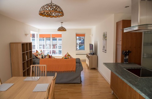 Ipswich Apartment | Toothbrush Apartments - Central Ipswich with Ocean Views