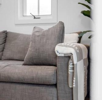 Long Jetty House | Serene Toowoon Bay - Ideal Escape for Couples