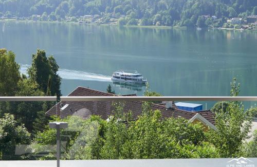 Annenheim Apartment | Discover Alpe Maritima: Lakeview Apartment with Top Amenities