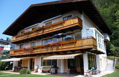 Fuschl am See Apartment | Discover Haus Lungau: Perfect for Families in Austria