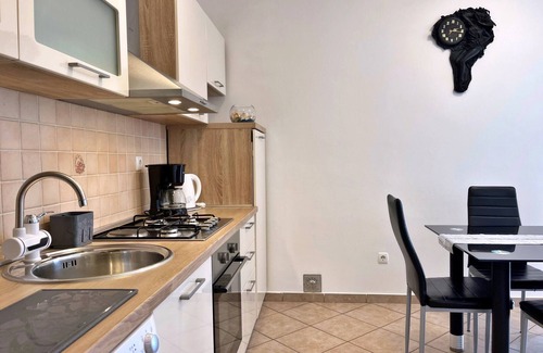 Polje Apartment | Top Apartment - panoramic sea view, terrace, garden, private parking, BBQ