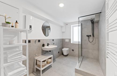 Ludwigsburg Apartment | TOP Apartments - Stilvolle Wohnung mit Loggia im Stadtzentrum - Kingsize Bett - Smart TV - Netflix - 60qm - 24h Check-In