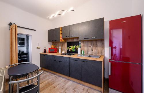 Sankt Leonhard Apartment | Experience Top at Park: Terrace & Ocean View in Graz