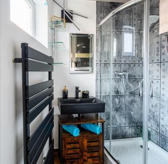 Sankt Leonhard Apartment | Experience Top at Park: Terrace & Ocean View in Graz