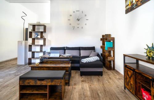 Sankt Leonhard Apartment | Experience Top at Park: Terrace & Ocean View in Graz
