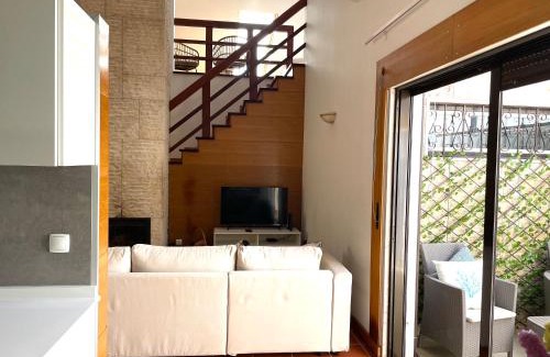 Costa de Caparica House | Pet-Friendly Beach House with High Guest Rating of 8.8