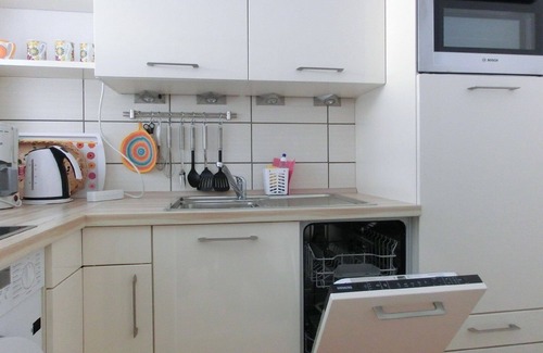 Meersburg Apartment | Well-Equipped Apartment in Meersburg with Pool & Breakfast