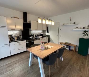 Bestensee Nord Apartment | Top Berlin Ferienwohnung with Terrace & Garden for 3 Guests
