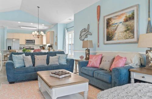 Central Myrtle Beach House | Magnolia Pointe 301: 3 Bedroom Condo with Golf Course Views