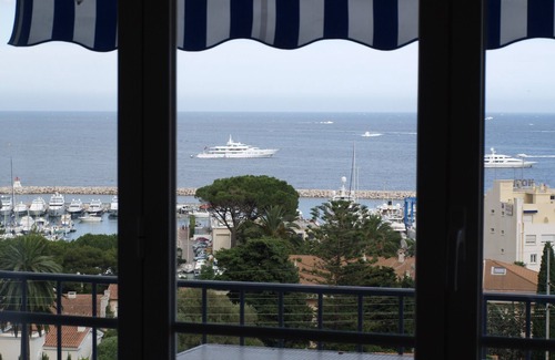 Beaulieu-sur-Mer Apartment | Beautiful Top Floor Apartment with Ocean View and Terrace