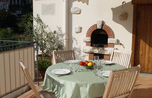 Beaulieu-sur-Mer Apartment | Beautiful Top Floor Apartment with Ocean View and Terrace